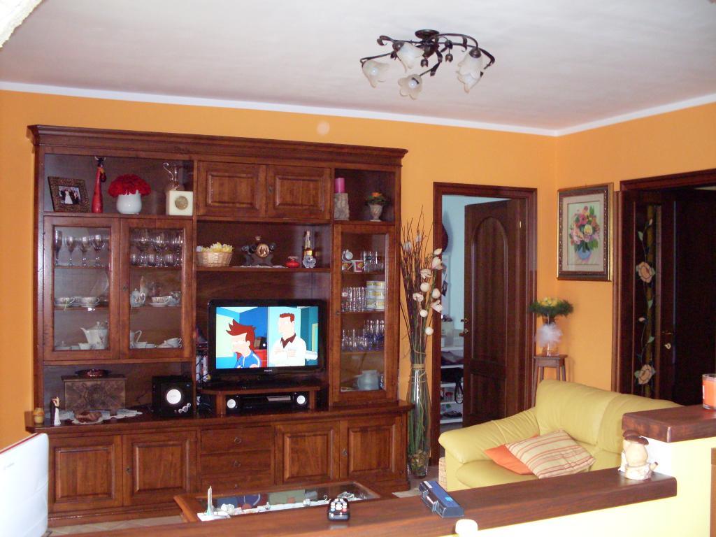 appartamento in vendita a Lonate Ceppino