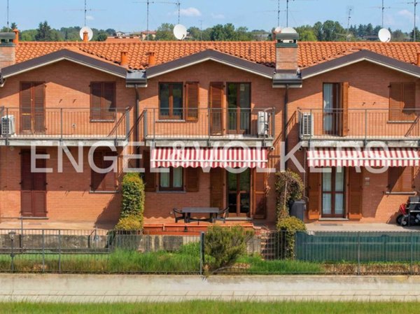 casa indipendente in vendita a Lonate Ceppino