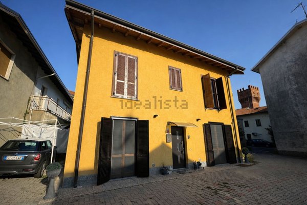 appartamento in vendita a Lonate Ceppino