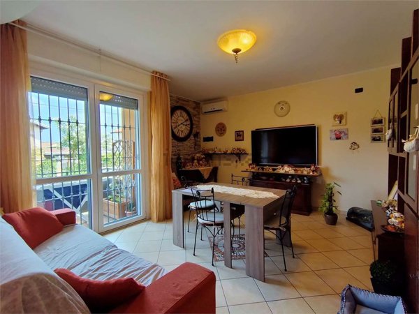 appartamento in vendita a Lonate Ceppino