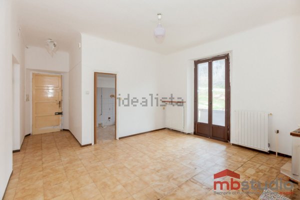 appartamento in vendita a Lonate Ceppino