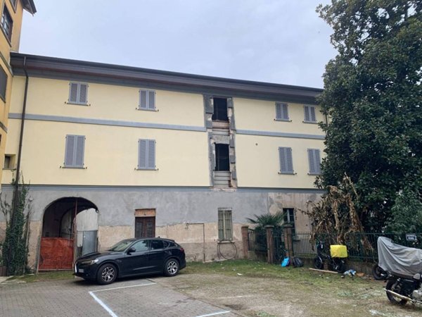 intera palazzina in vendita a Lonate Ceppino