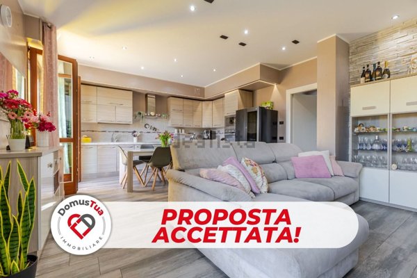 appartamento in vendita a Lonate Ceppino