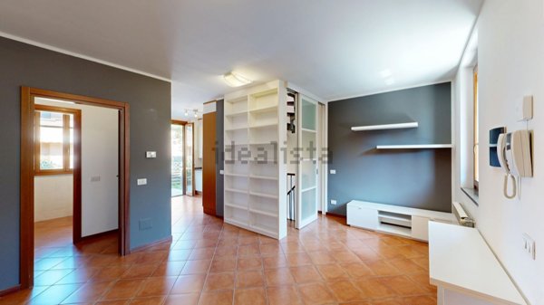 casa indipendente in vendita a Lonate Ceppino