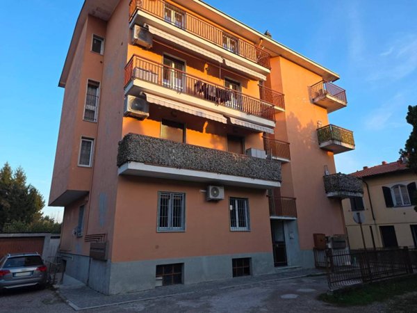 appartamento in vendita a Lonate Ceppino