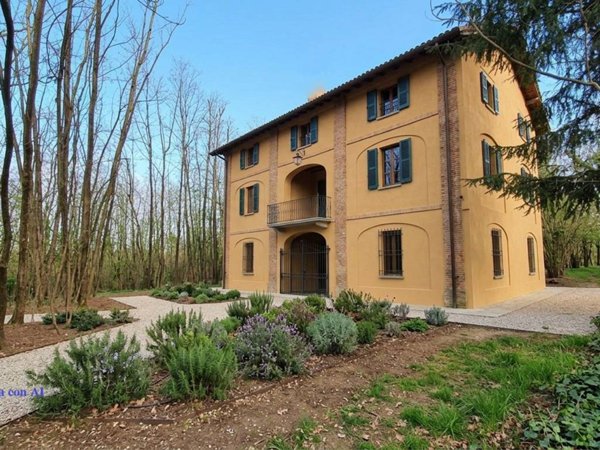 casa indipendente in vendita a Lonate Ceppino