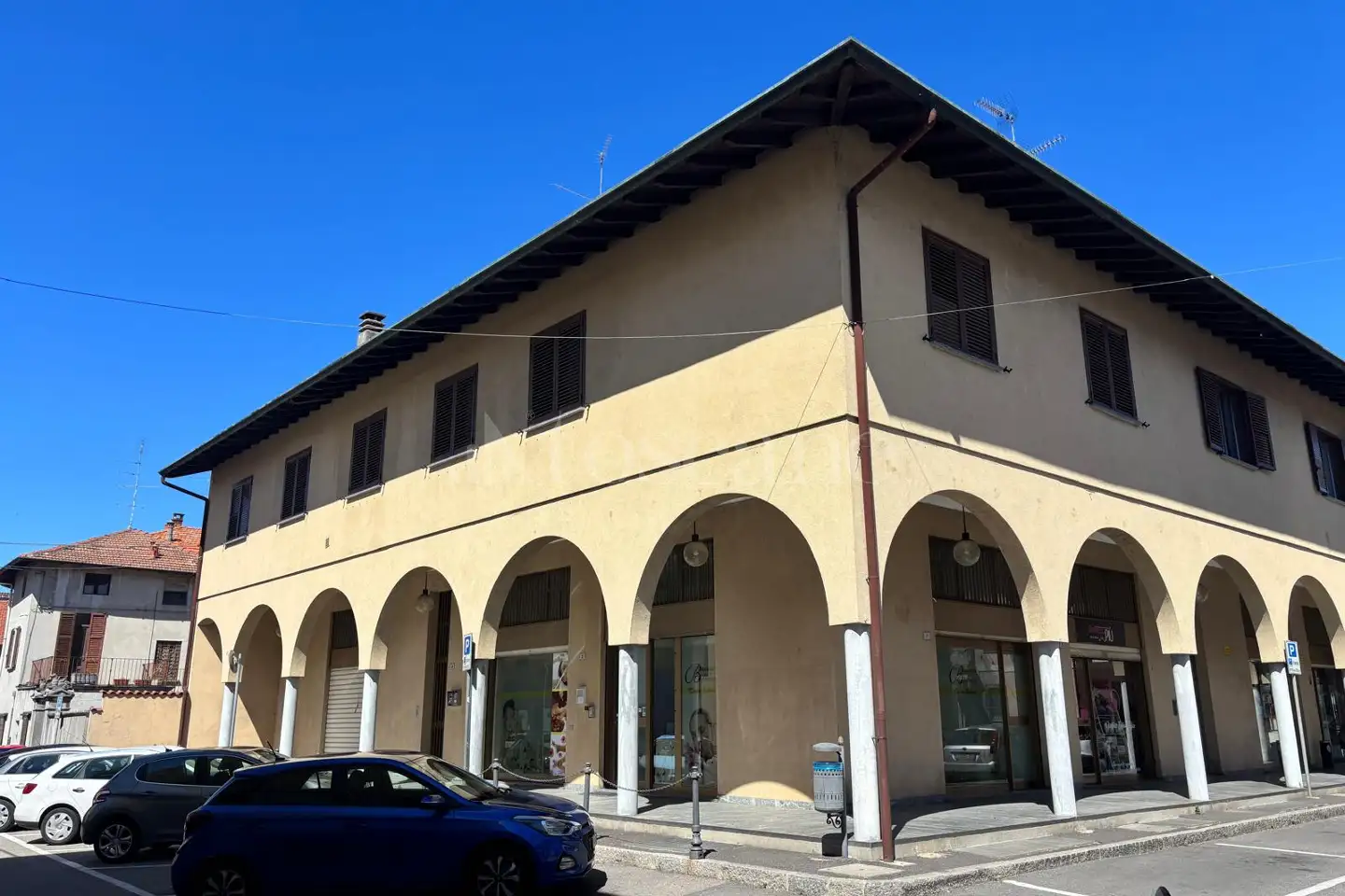 appartamento in vendita a Lonate Ceppino