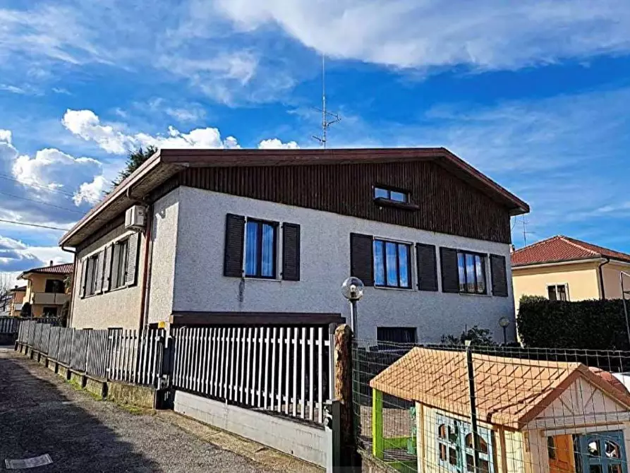 appartamento in vendita a Lonate Ceppino