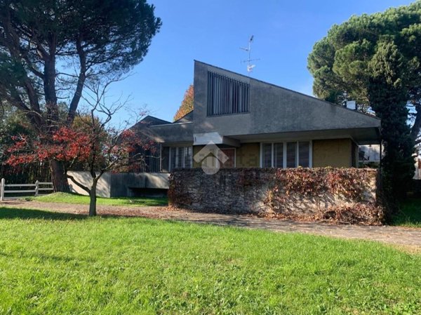casa indipendente in vendita a Lonate Pozzolo