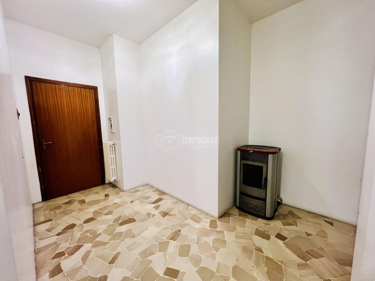appartamento in vendita a Lonate Pozzolo