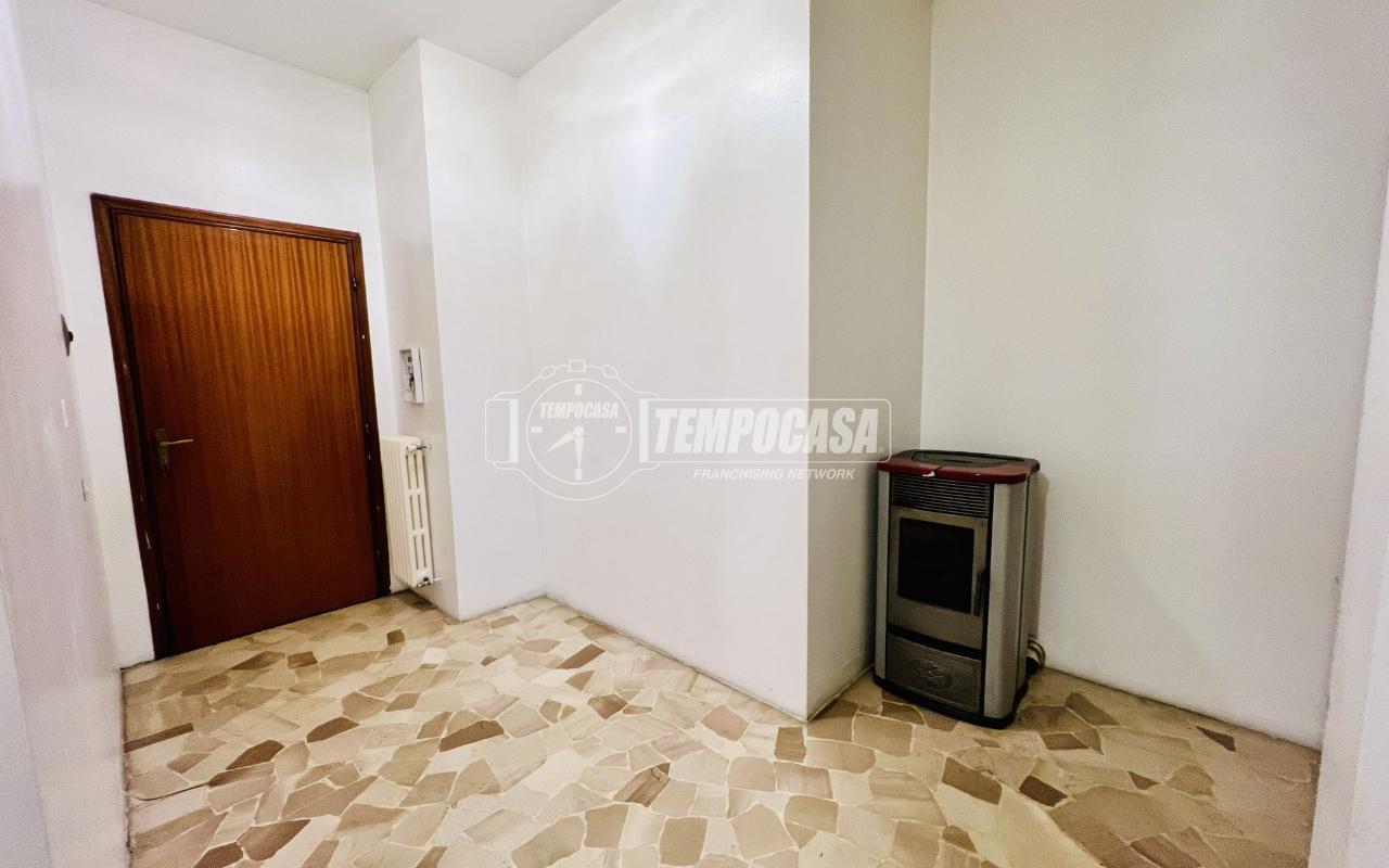 appartamento in vendita a Lonate Pozzolo
