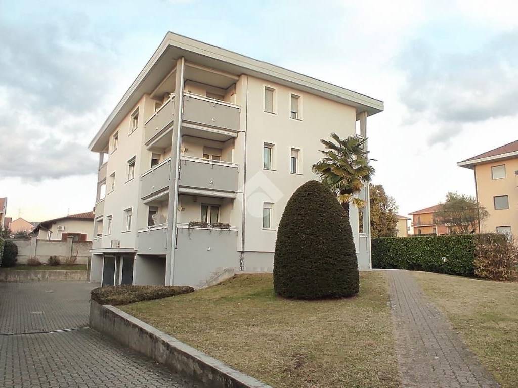 appartamento in vendita a Lonate Pozzolo