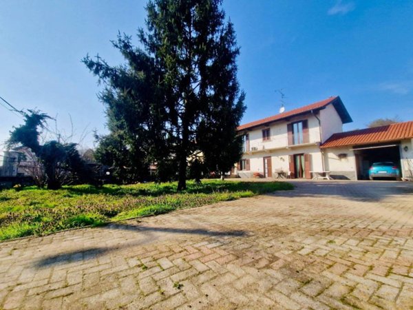appartamento in vendita a Lonate Pozzolo in zona Tornavento
