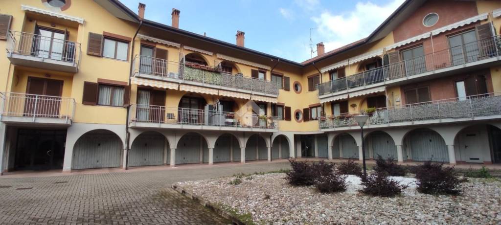 appartamento in vendita a Lonate Pozzolo