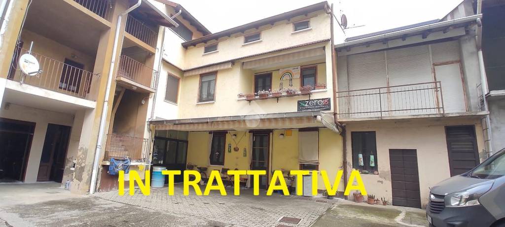 casa indipendente in vendita a Lonate Pozzolo