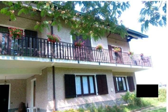 casa indipendente in vendita a Lonate Pozzolo