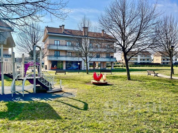 appartamento in vendita a Lonate Pozzolo in zona Tornavento