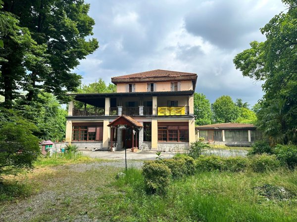negozio in vendita a Lonate Pozzolo