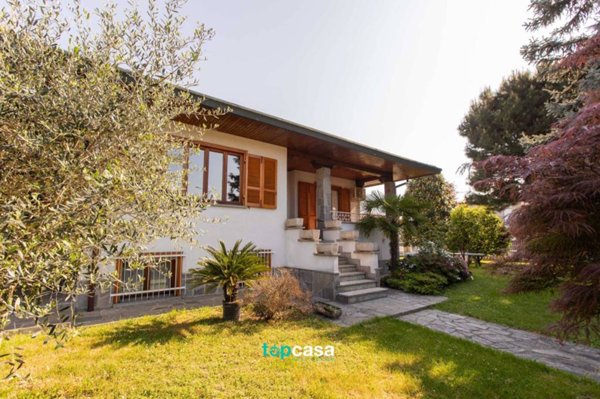 casa indipendente in vendita a Lonate Pozzolo