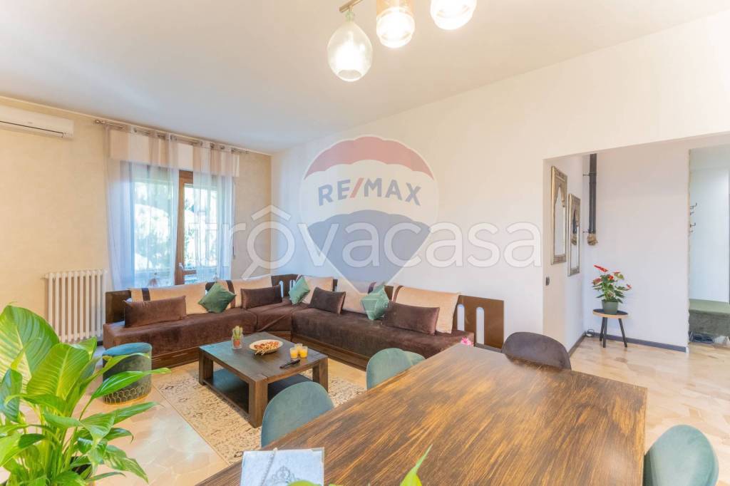 appartamento in vendita a Lonate Pozzolo