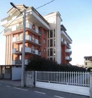 appartamento in vendita a Lonate Pozzolo