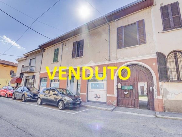 casa indipendente in vendita a Lonate Pozzolo