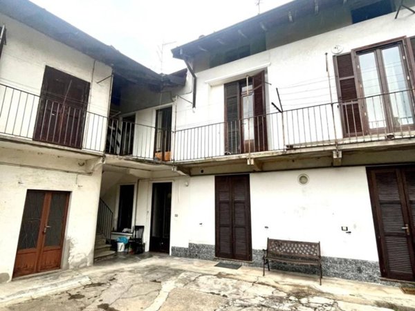 casa indipendente in vendita a Lonate Pozzolo