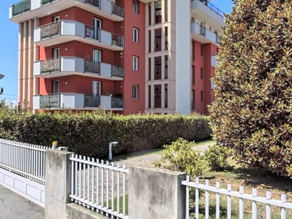 appartamento in vendita a Lonate Pozzolo