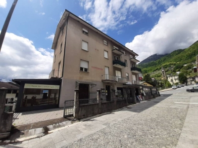 negozio in vendita a Lonate Pozzolo