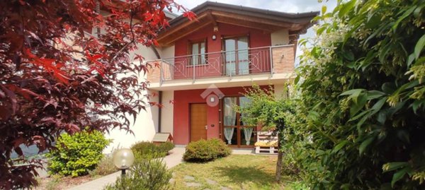 casa indipendente in vendita a Lonate Pozzolo
