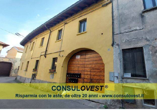 casa indipendente in vendita a Lonate Pozzolo in zona Sant'Antonino Ticino