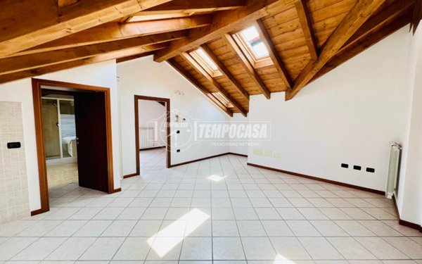 appartamento in vendita a Lonate Pozzolo