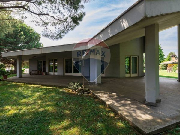 casa indipendente in vendita a Lonate Pozzolo