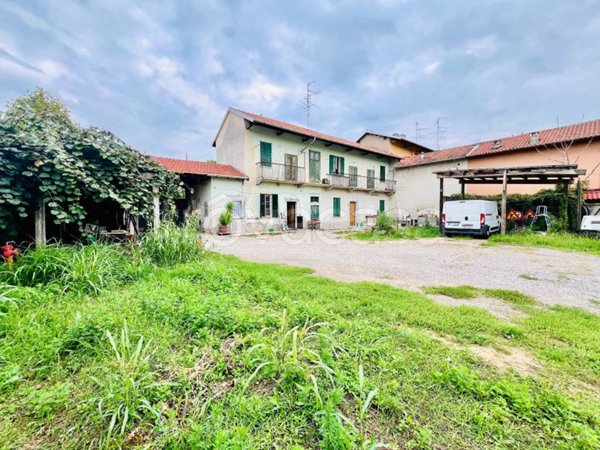 casa indipendente in vendita a Lonate Pozzolo