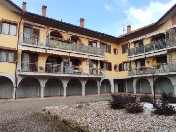 appartamento in vendita a Lonate Pozzolo