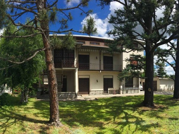 casa indipendente in vendita a Lonate Pozzolo