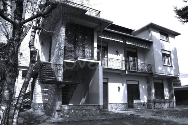 casa indipendente in vendita a Lonate Pozzolo