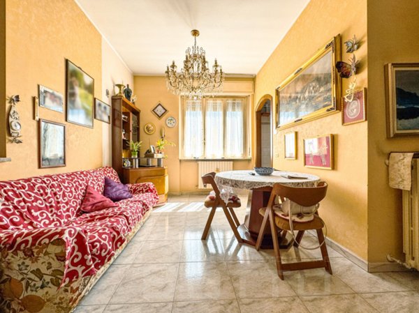 casa indipendente in vendita a Lonate Pozzolo