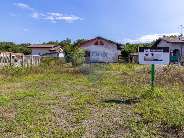 casa semindipendente in vendita a Lonate Pozzolo in zona Tornavento