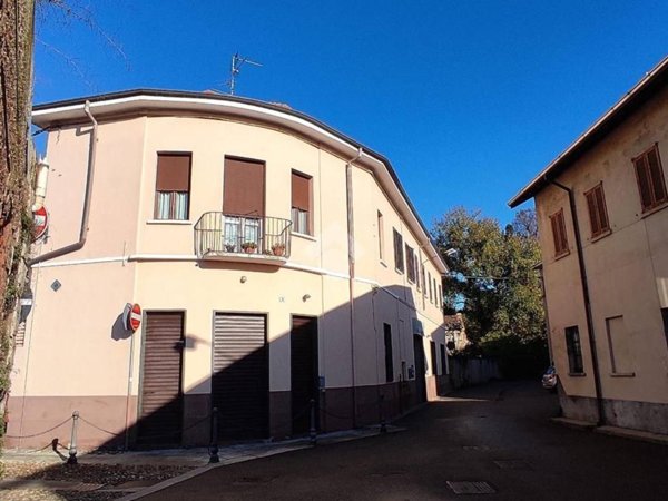 appartamento in vendita a Lonate Pozzolo in zona Sant'Antonino Ticino