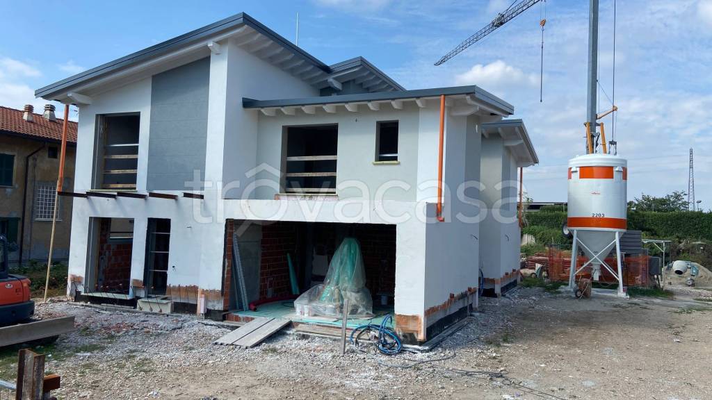 casa indipendente in vendita a Lonate Pozzolo