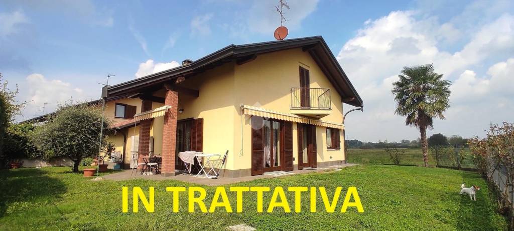 casa indipendente in vendita a Lonate Pozzolo