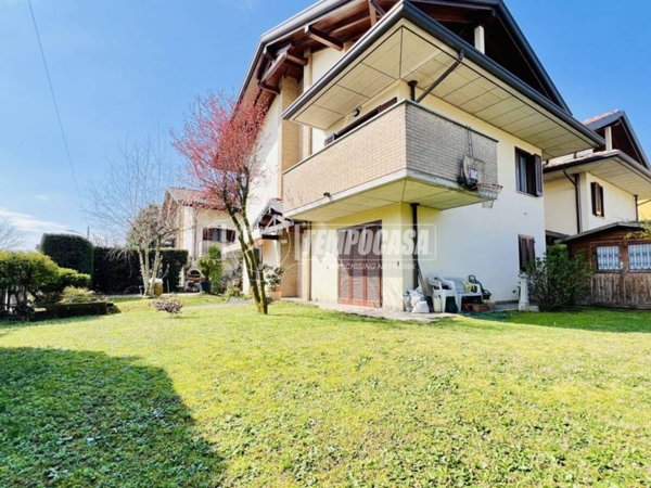 casa indipendente in vendita a Lonate Pozzolo