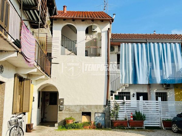 appartamento in vendita a Lonate Pozzolo in zona Sant'Antonino Ticino