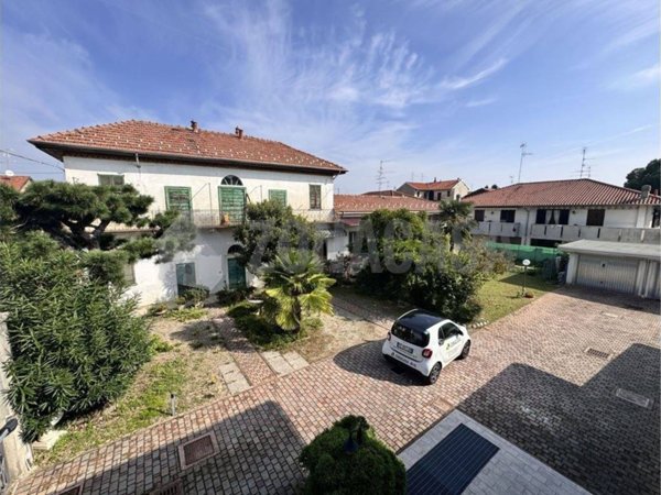 casa indipendente in vendita a Lonate Pozzolo