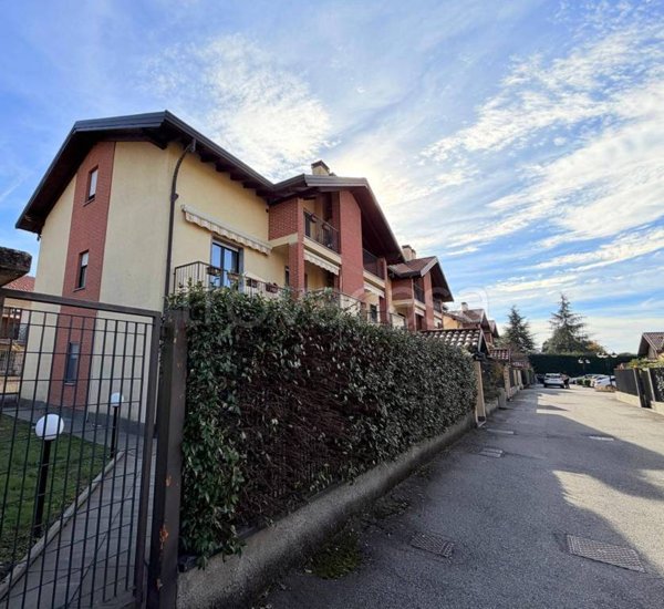 appartamento in vendita a Lonate Pozzolo