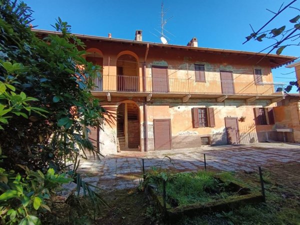 casa indipendente in vendita a Lonate Pozzolo