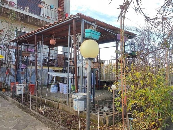 casa indipendente in vendita a Lonate Pozzolo