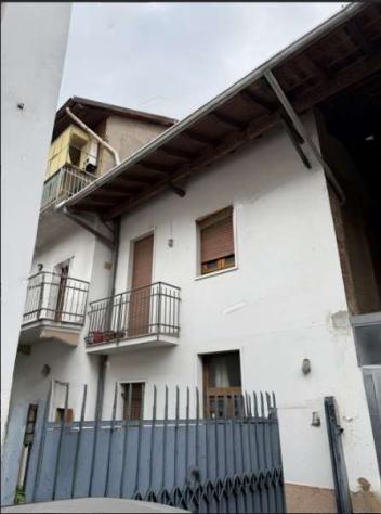 casa indipendente in vendita a Lonate Pozzolo