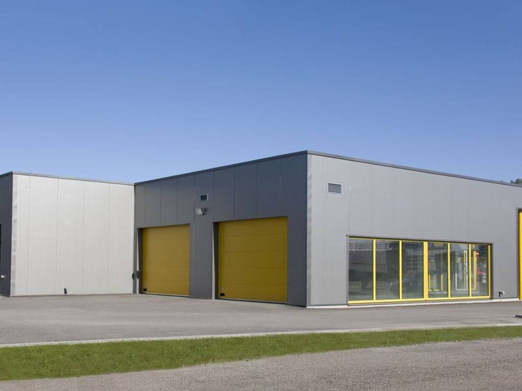 locale commerciale in vendita a Lonate Pozzolo